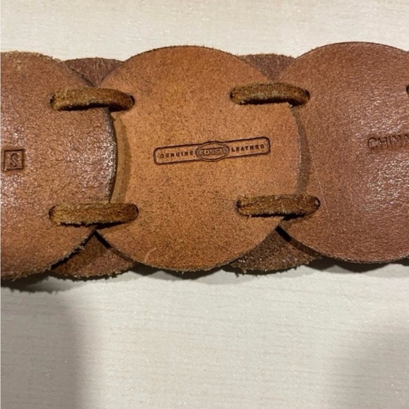 Fossil Genuine distressed Leather Laced rings belt size small - Picture 3 of 5